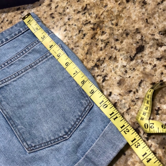 GAP High Rise Short - Picture 9 of 10